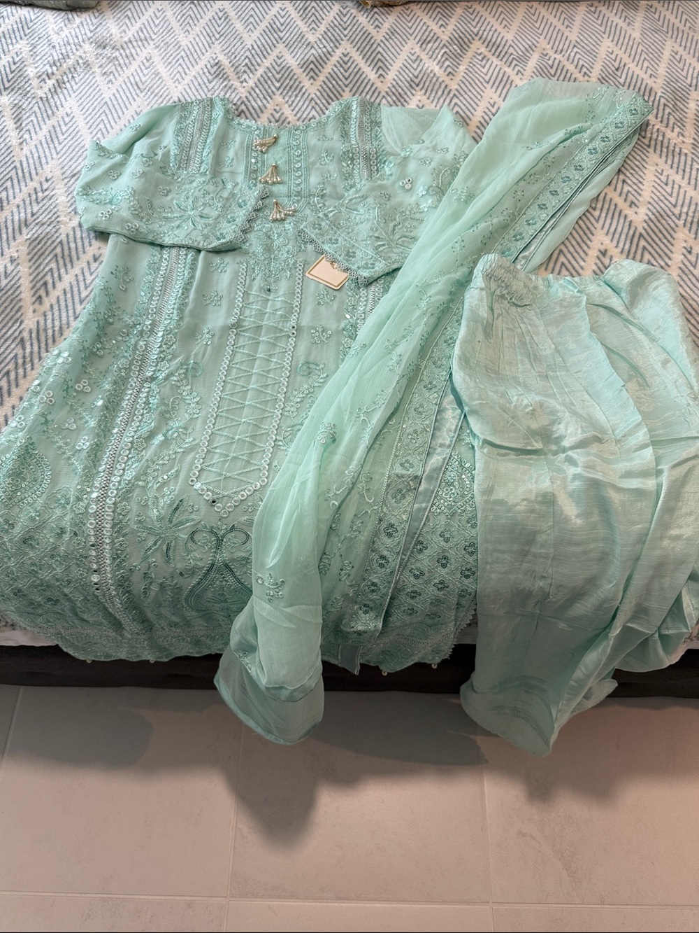Agha Noor Mint Embroidered Shalwar Kameez - 3 piece suit - Size Large